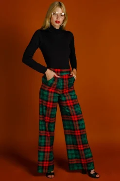 The Lincoln Log Love Lady - Women's Green Plaid Christmas Pants