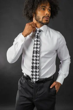 The Sophistication - Houndstooth Tie
